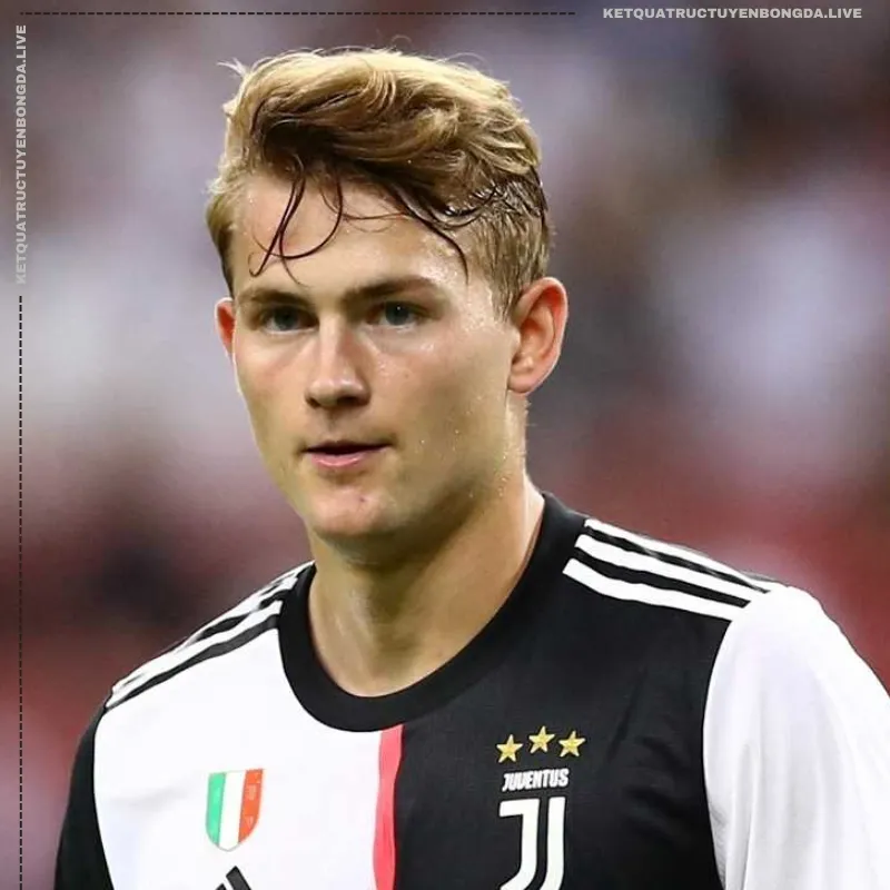 De Ligt đã lên đường trở lại với đội hình Juventus